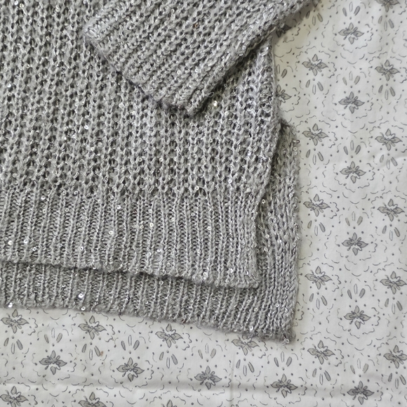 Bethany Mota Metallic Woven Glitter Sequin Deer Sweater 🦌 - Picture 3 of 6